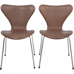 Sæt af 2 Arne Jacobsen Syver stole i brunt Vecona anilin læder 1980