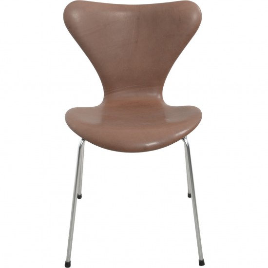 Sæt af 2 Arne Jacobsen Syver stole i brunt Vecona anilin læder 1980