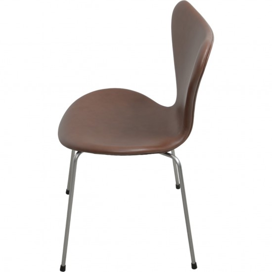 Sæt af 4 Arne Jacobsen Syver stole i mokka classic læder 2000'erne
