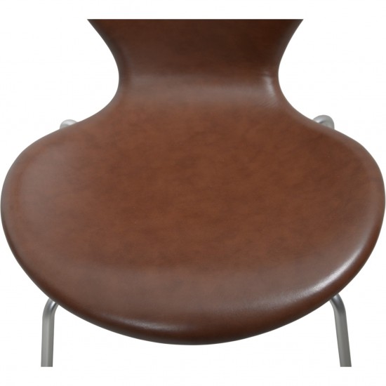 Sæt af 4 Arne Jacobsen Syver stole i mokka classic læder 2000'erne