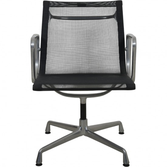 Charles Eames EA108 alu stol i sort mesh 2006