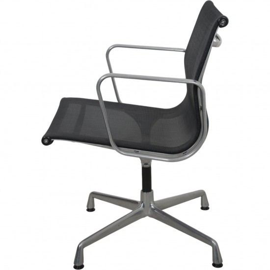Charles Eames EA108 alu stol i sort mesh 2006