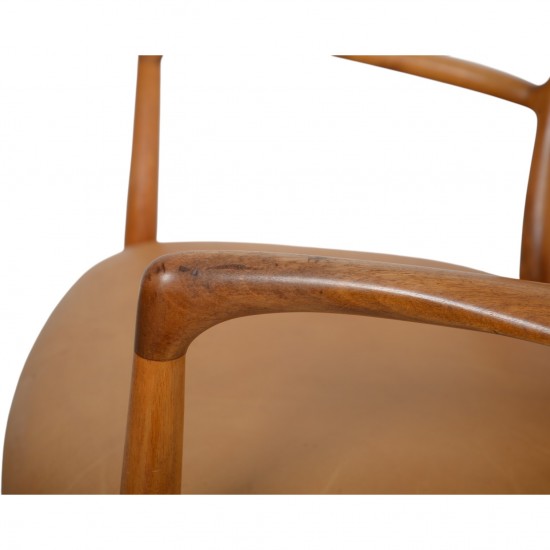 Finn Juhl NV46 armstol i valnød 1950'erne