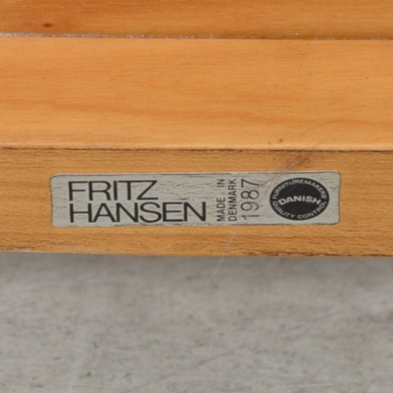 Hans Wegner Kina stol i kirsebærtræ 1987