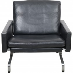 Poul Kjærholm PK31 loungestol i sort Aura læder 1986