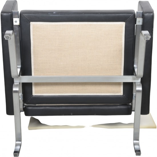 Poul Kjærholm PK31 loungestol i sort Aura læder 1986