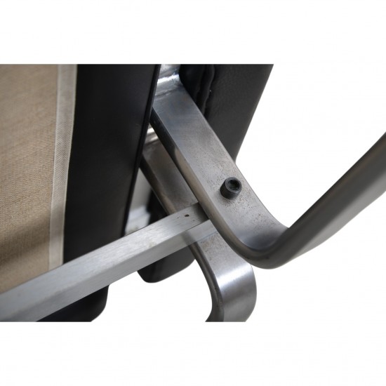 Poul Kjærholm PK31 loungestol i sort Aura læder 1986