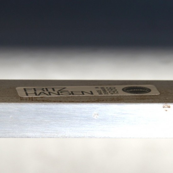 Poul Kjærholm PK31 loungestol i sort Aura læder 1986