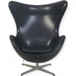 Arne Jacobsen Ægget stol i sort Elegance læder 2017