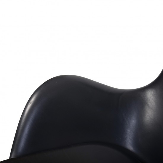 Arne Jacobsen Ægget stol i sort Elegance læder 2017