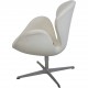 Arne Jacobsen Svane stol i hvidt læder 2010