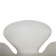 Arne Jacobsen Svane stol i hvidt læder 2010