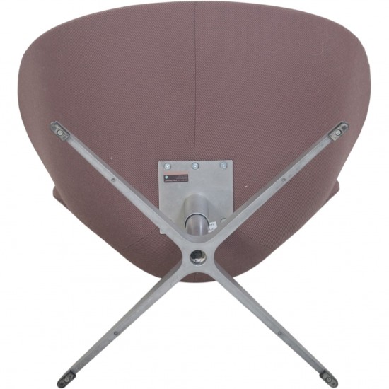 Arne Jacobsen Svane stol i lilla stof 2012