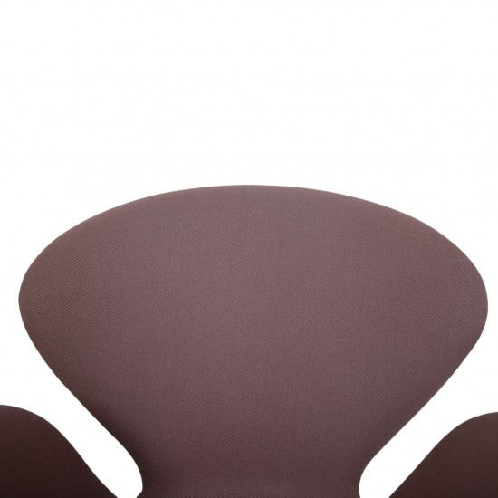 Arne Jacobsen Svane stol i lilla stof 2012