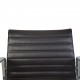Charles Eames EA108 stol i brunt læder 2007