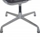 Charles Eames EA108 stol i brunt læder 2007