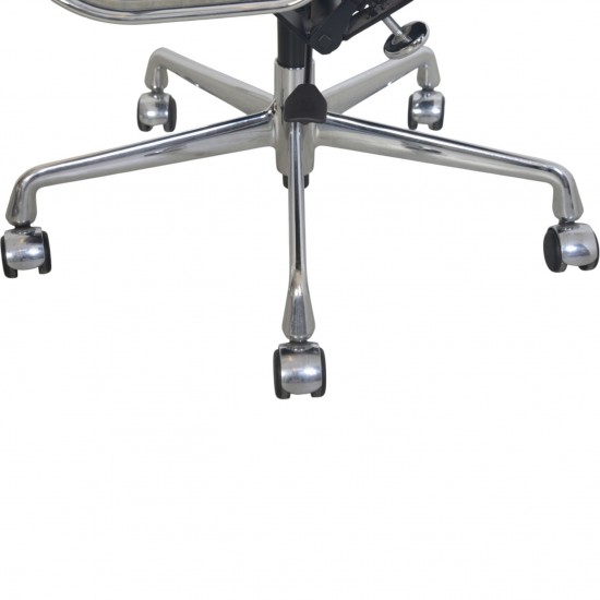 Charles Eames EA117 kontorstol i sort læder 2014