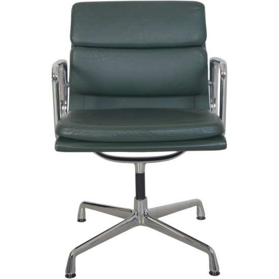 Charles Eames EA208 stol i grønt læder 2008