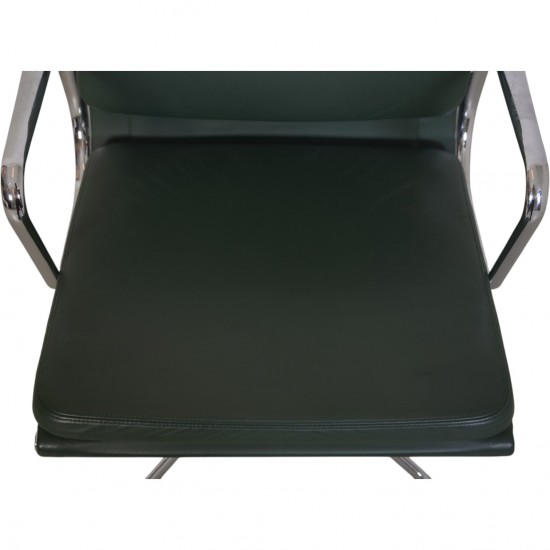 Charles Eames EA208 stol i grønt læder 2008