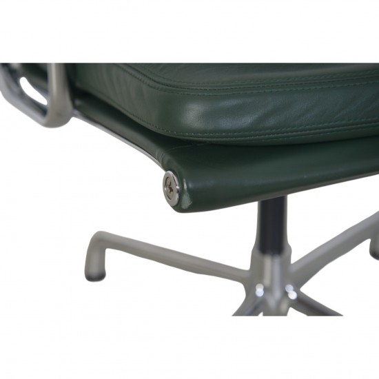 Charles Eames EA208 stol i grønt læder 2008