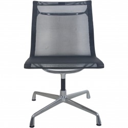 Charles Eames EA105 stol i sort mesh 1999