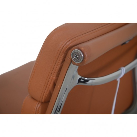 Charles Eames EA217 kontorstol i cognac læder 2022