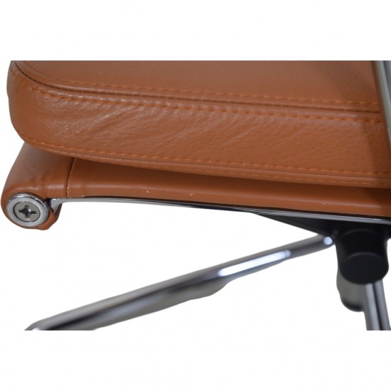 Charles Eames EA217 kontorstol i cognac læder 2022