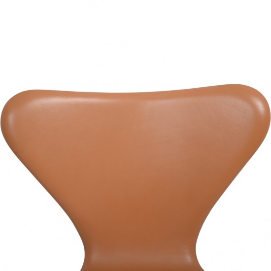 Sæt af 4 Arne Jacobsen Syver stole i cognac classic læder