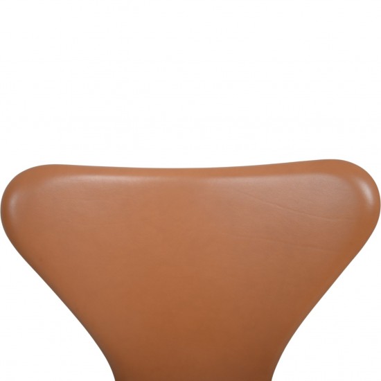 Sæt af 4 Arne Jacobsen Syver stole i cognac classic læder