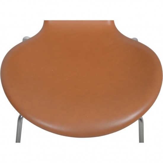 Sæt af 4 Arne Jacobsen Syver stole i cognac classic læder