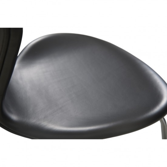Sæt af 6 Arne Jacobsen Syver stole i sort classic læder