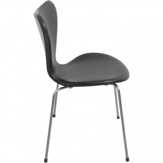 Sæt af 6 Arne Jacobsen Syver stole i sort classic læder