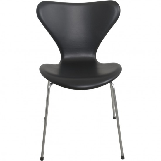Sæt af 6 Arne Jacobsen Syver stole i sort classic læder