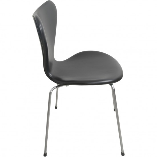 Sæt af 6 Arne Jacobsen Syver stole i sort classic læder