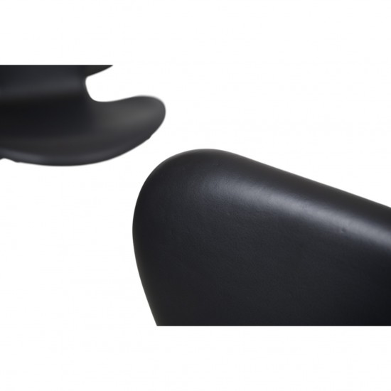 Sæt af 6 Arne Jacobsen Syver stole i sort classic læder