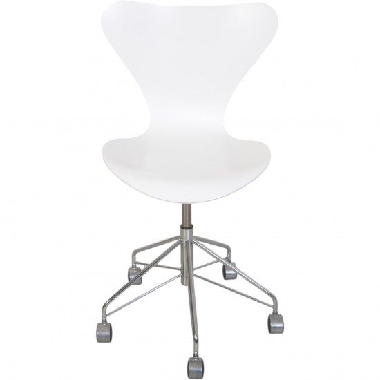 Arne Jacobsen hvid 3117 kontorstol 2008