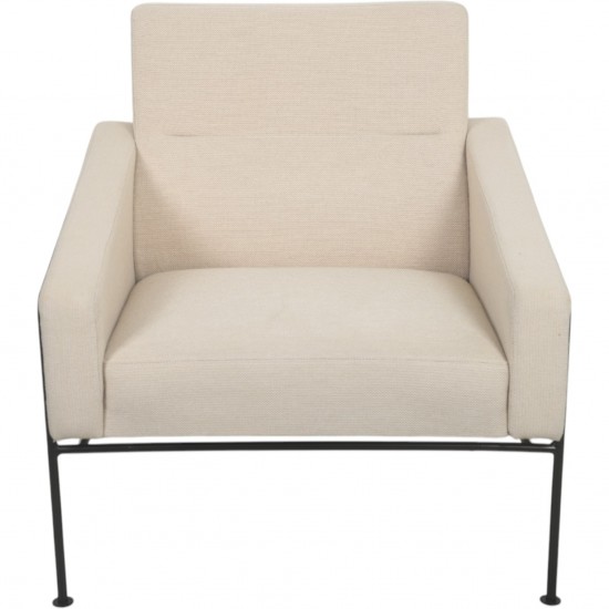 Arne Jacobsen 3301 Lufthavnsstol i beige stof 1970'erne