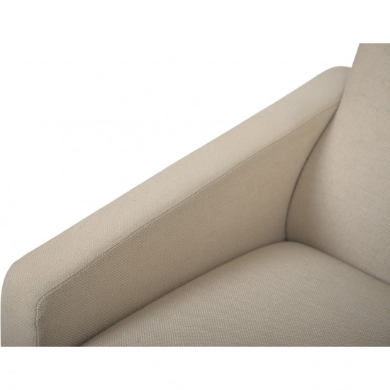 Arne Jacobsen 3301 Lufthavnsstol i beige stof 1970'erne