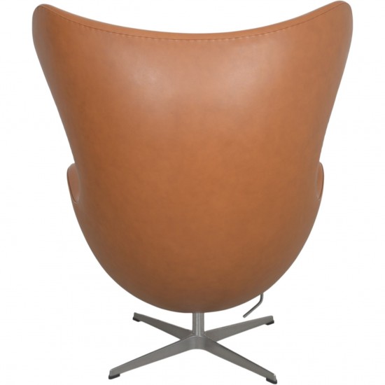 Arne Jacobsen Ægget stol i cognac classic læder 2000'erne