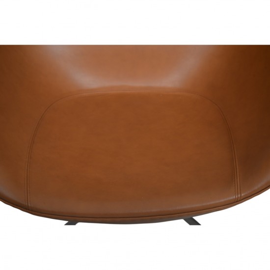 Arne Jacobsen Ægget stol i cognac classic læder 2000'erne