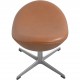 Arne Jacobsen Æggetaburet i cognac classic læder 2022