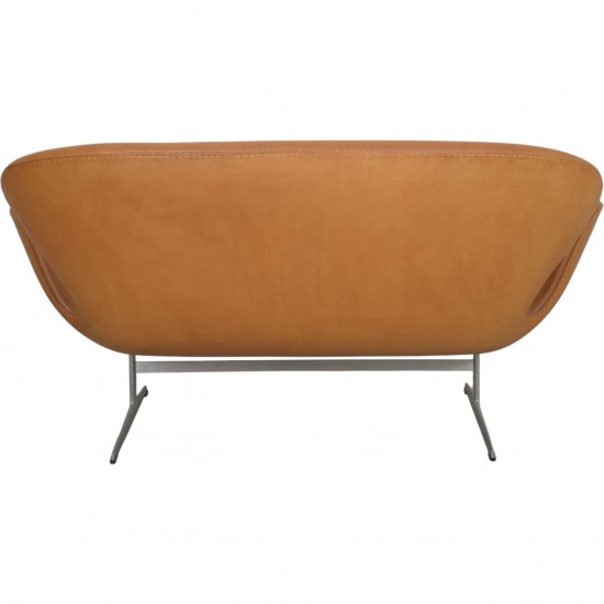 Arne Jacobsen Svane sofa i cognac anilin læder 2001