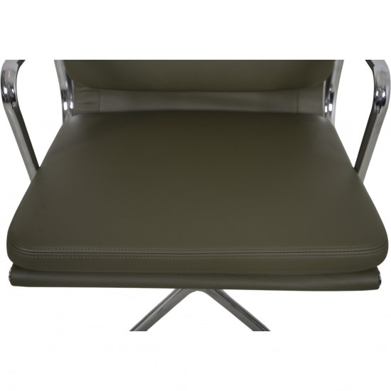 Charles Eames Ea208 stol nybetrukket med olivengrønt læder