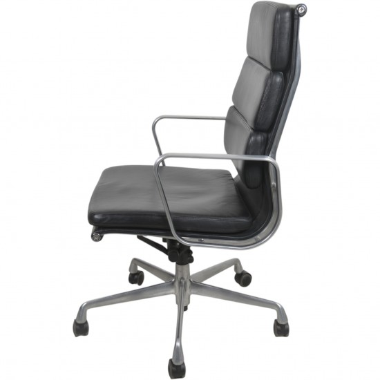 Charles Eames EA219 kontorstol i sort læder 2007