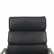 Charles Eames EA219 kontorstol i sort læder 2007