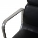 Charles Eames EA219 kontorstol i sort læder 2007