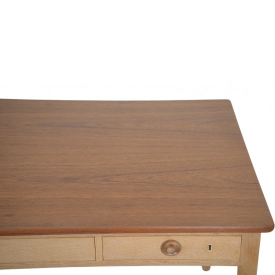 Hans Wegner AT305 skrivebord i eg og teak 1960'erne