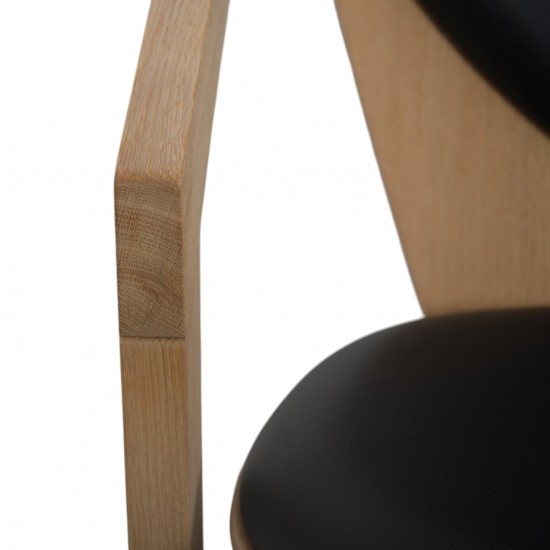 Hans Wegner GE460 Butterfly stol i eg og sort læder 2015
