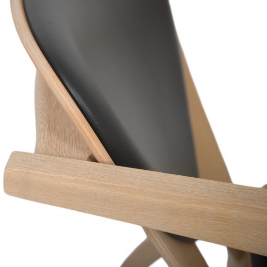Hans Wegner GE460 Butterfly stol i eg og sort læder 2015