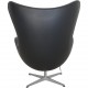 Arne Jacobsen Ægget stol i sort Aura læder 2016